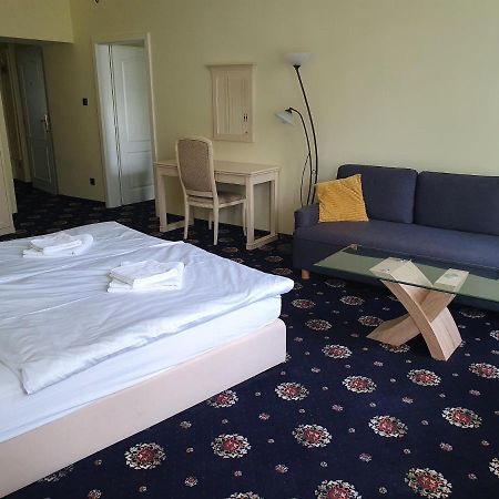 Evergreen Apartments Hotel Karlovy Vary Dış mekan fotoğraf