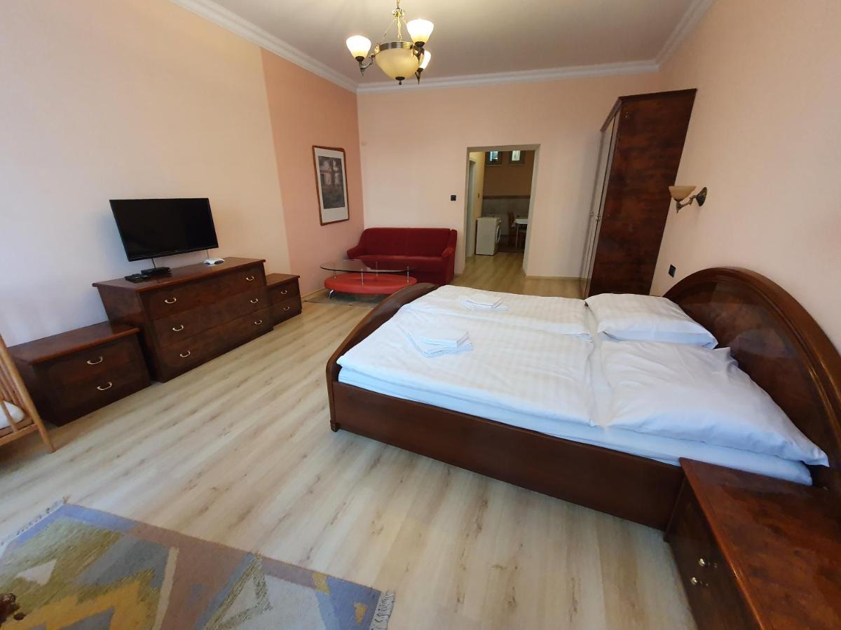 Evergreen Apartments Hotel Karlovy Vary Dış mekan fotoğraf