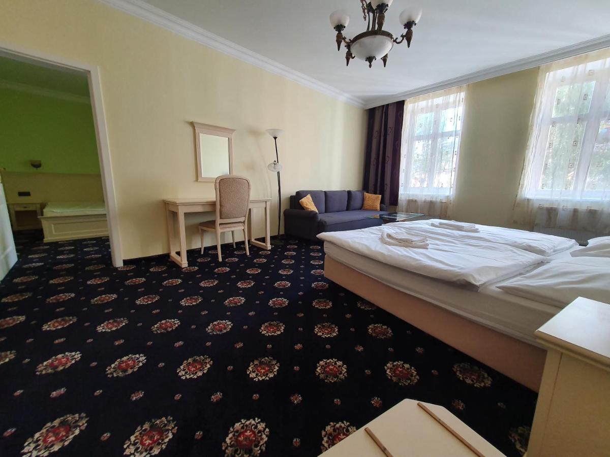 Evergreen Apartments Hotel Karlovy Vary Dış mekan fotoğraf